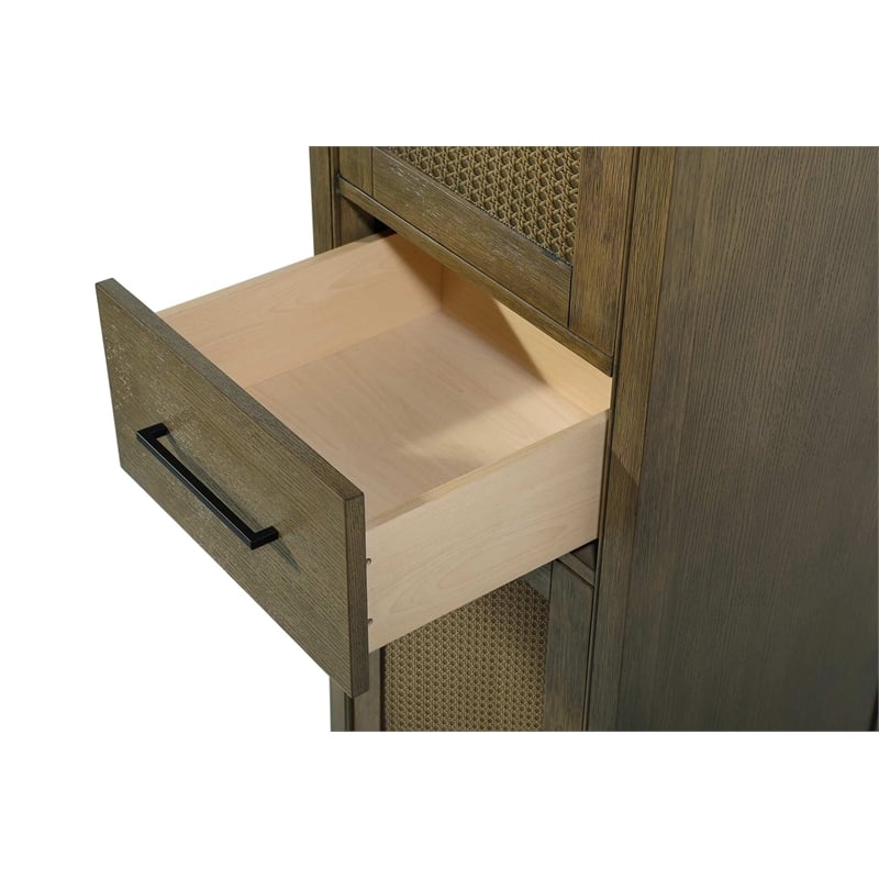 Elegant Kitchen and Bath 20