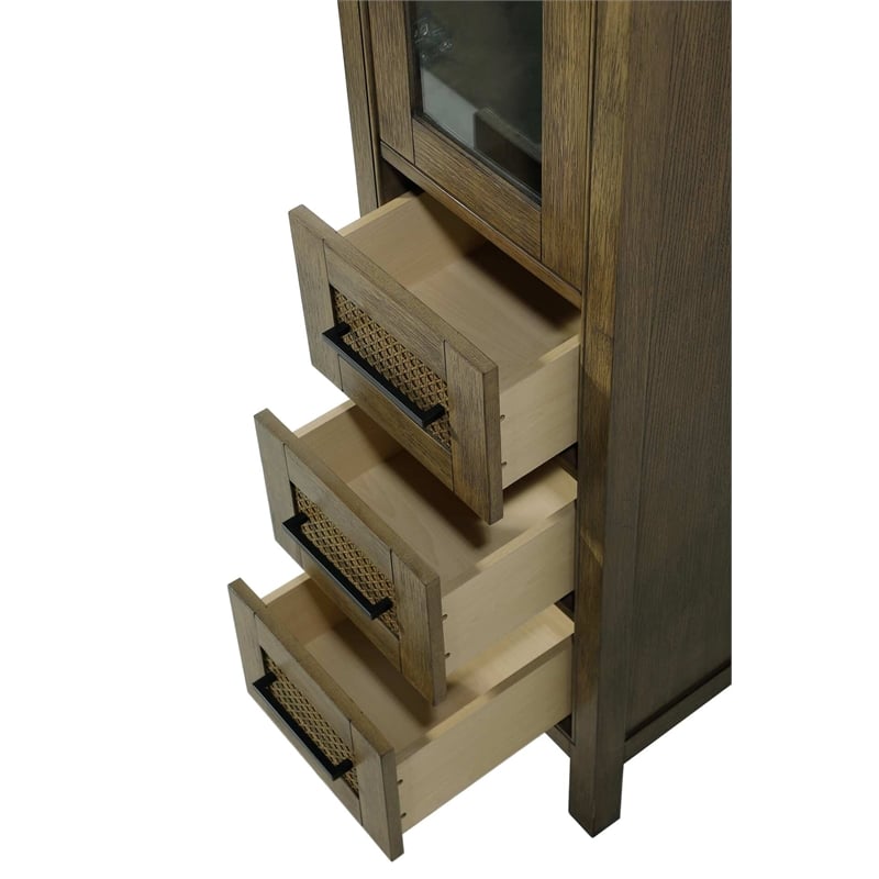 Elegant Kitchen and Bath 16