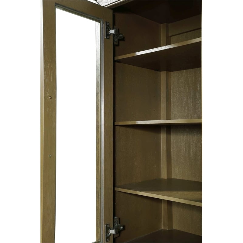 Elegant Kitchen and Bath 16