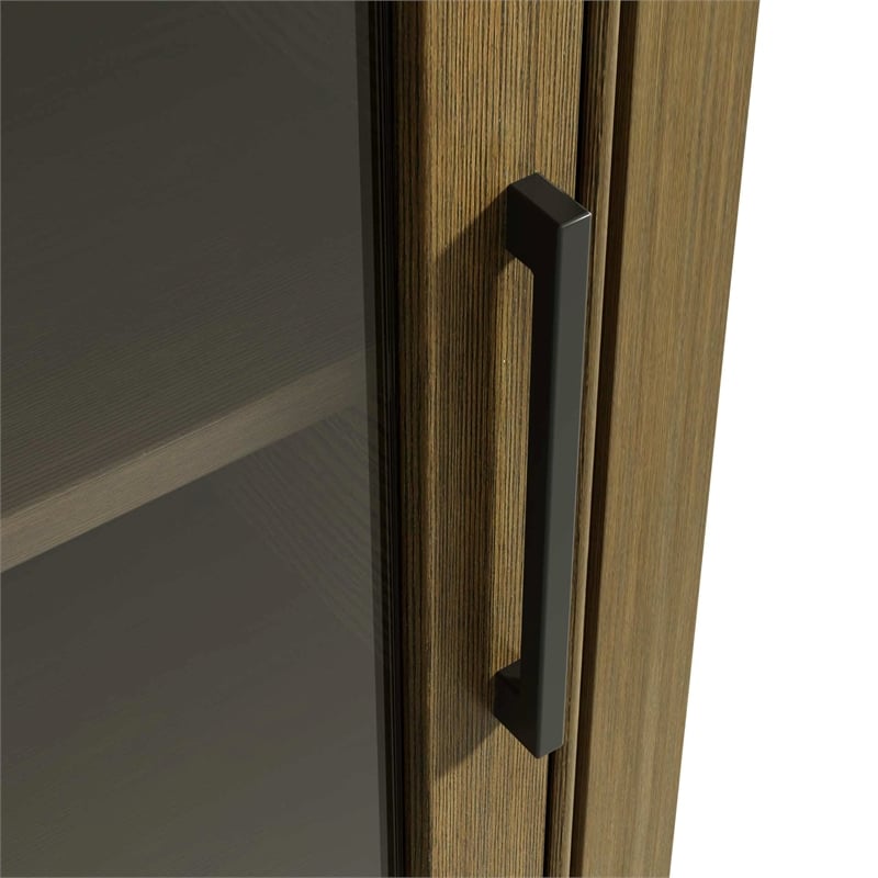 Elegant Kitchen and Bath 16