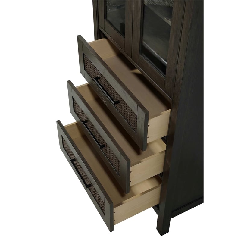 Elegant Kitchen and Bath 28