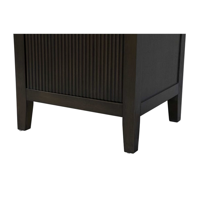 Elegant Kitchen and Bath 20