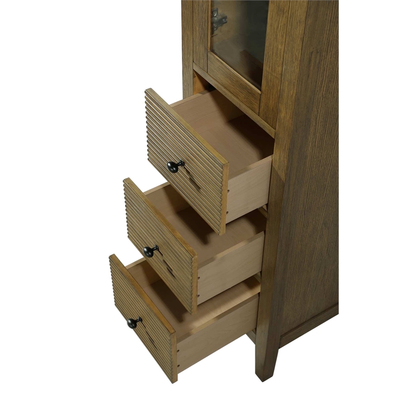 Elegant Kitchen and Bath 16