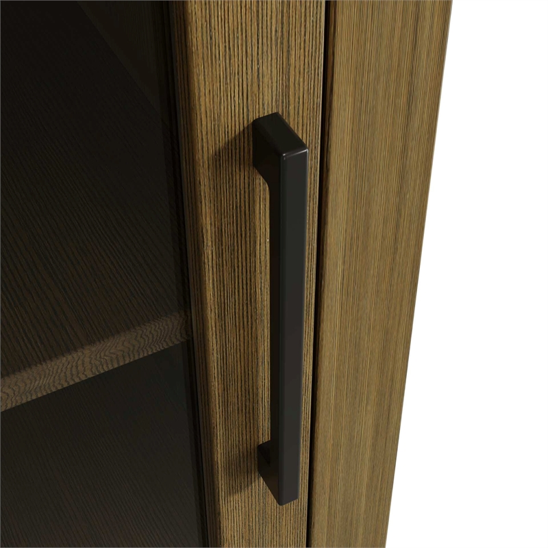 Elegant Kitchen and Bath 16