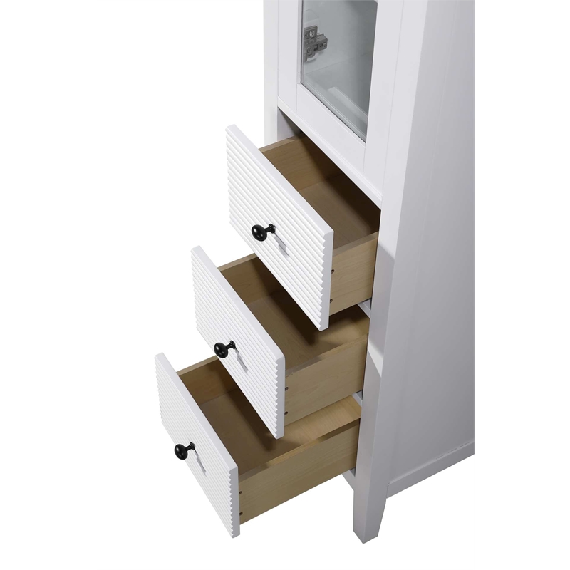 Elegant Kitchen and Bath 16