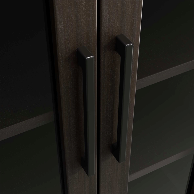 Elegant Kitchen and Bath 28