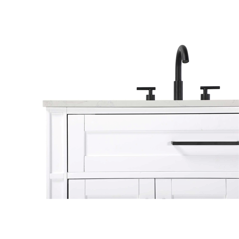 Elegant Kitchen and Bath 36