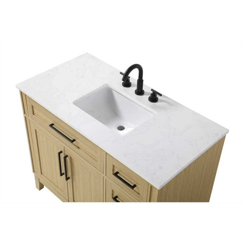 Elegant Kitchen and Bath 42