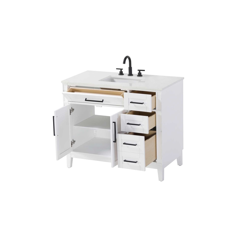 Elegant Kitchen and Bath 42