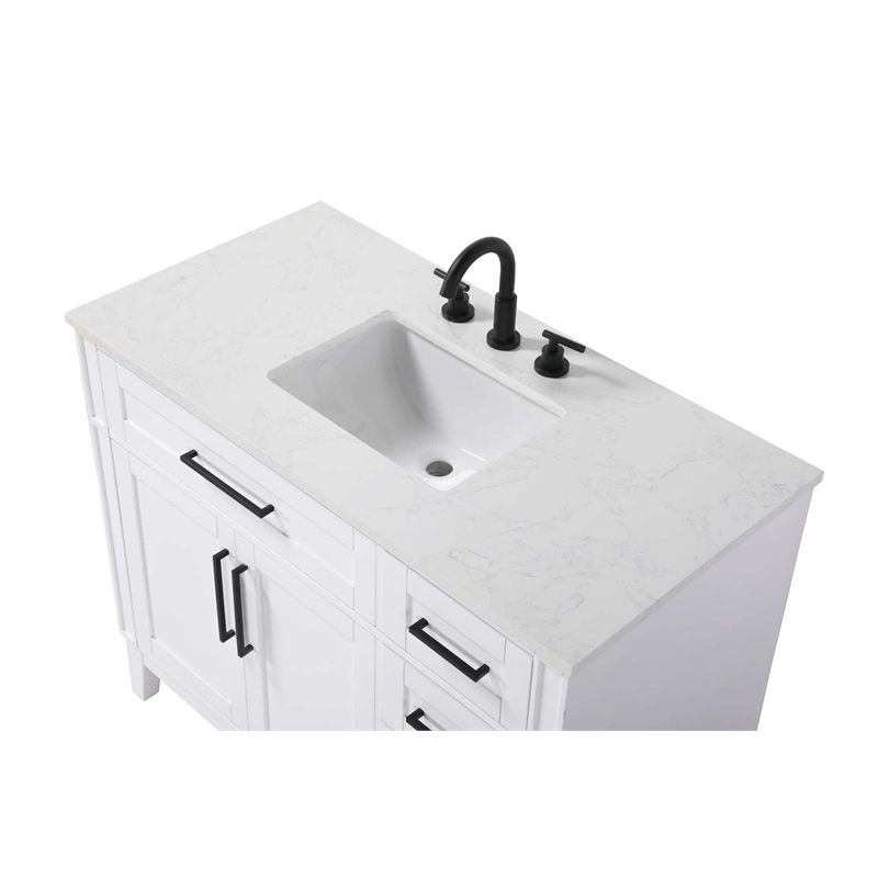Elegant Kitchen and Bath 42