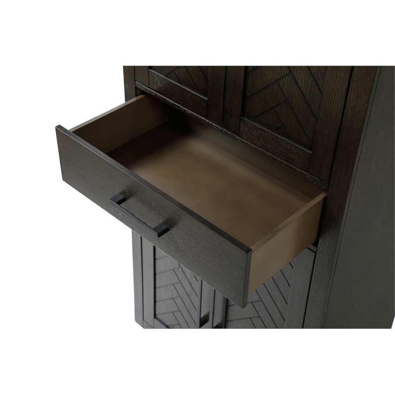 Elegant Kitchen and Bath 28