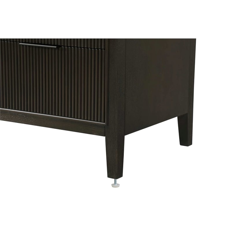 Elegant Kitchen and Bath 24