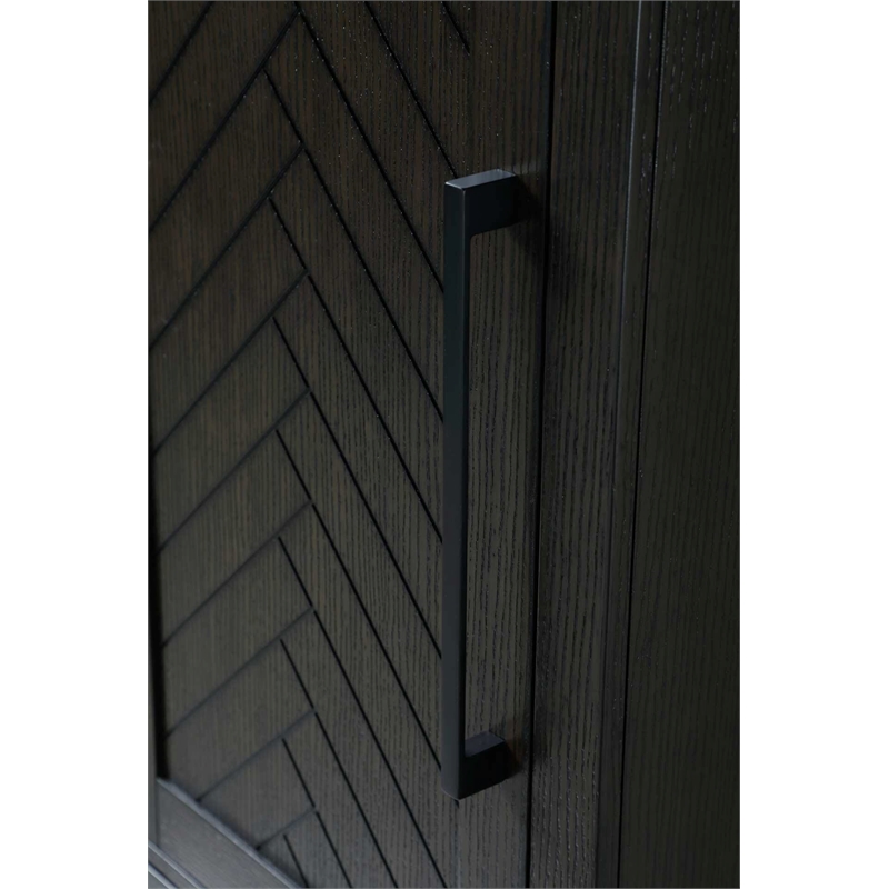 Elegant Kitchen and Bath 16