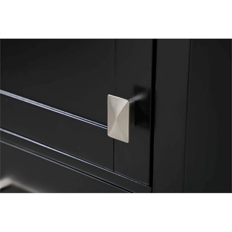 Elegant Kitchen and Bath 16