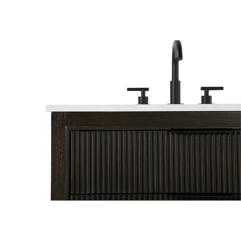 Elegant Kitchen and Bath 30
