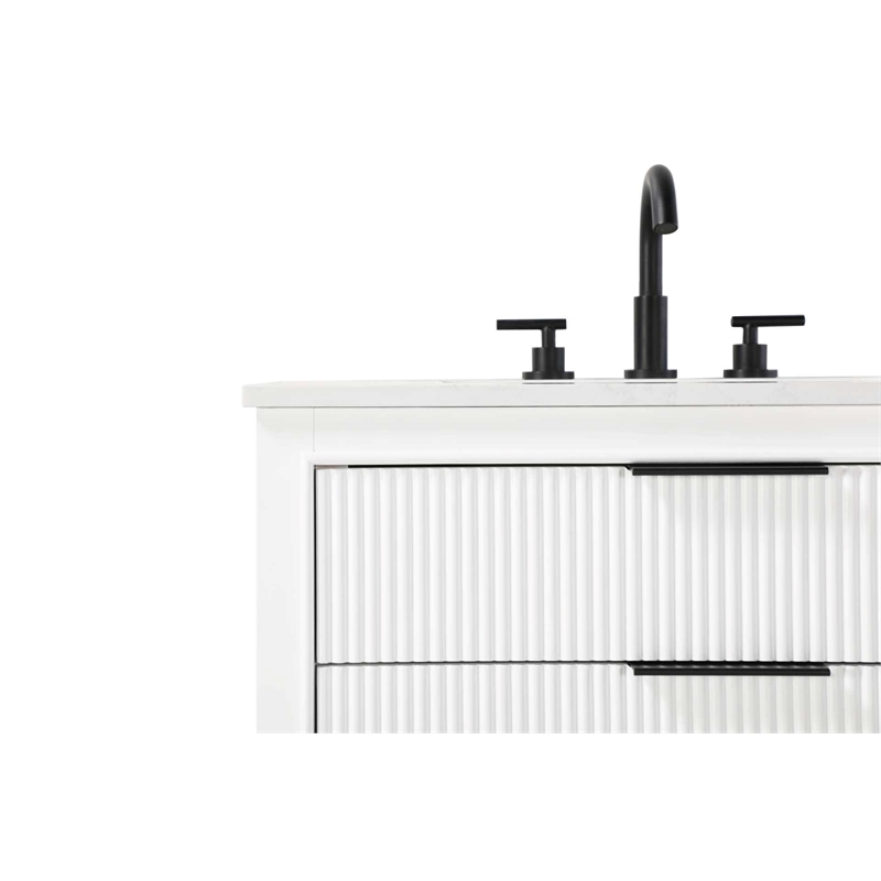 Elegant Kitchen and Bath 30
