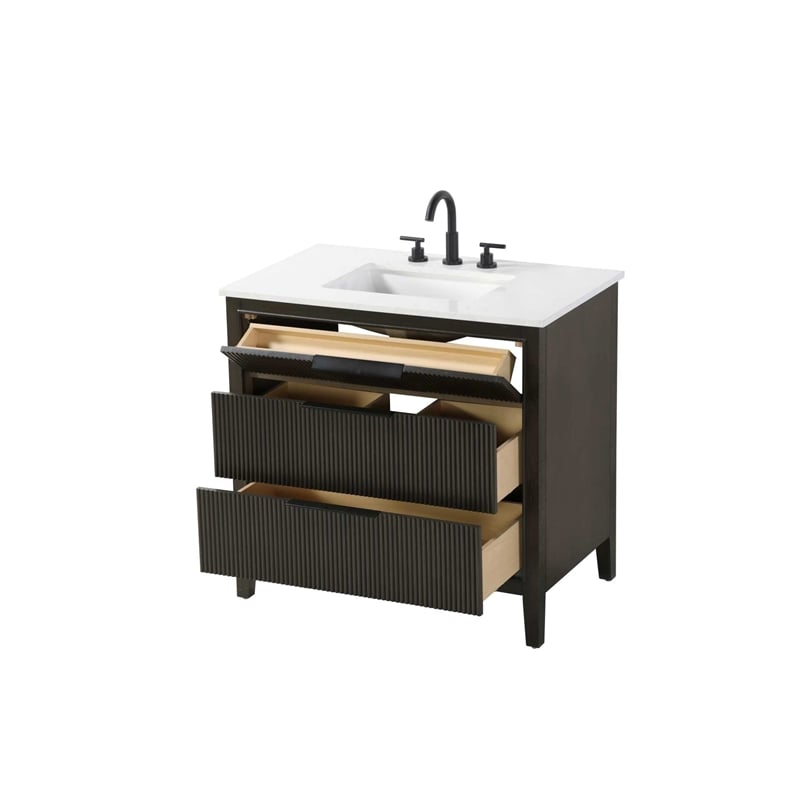 Elegant Kitchen and Bath 36