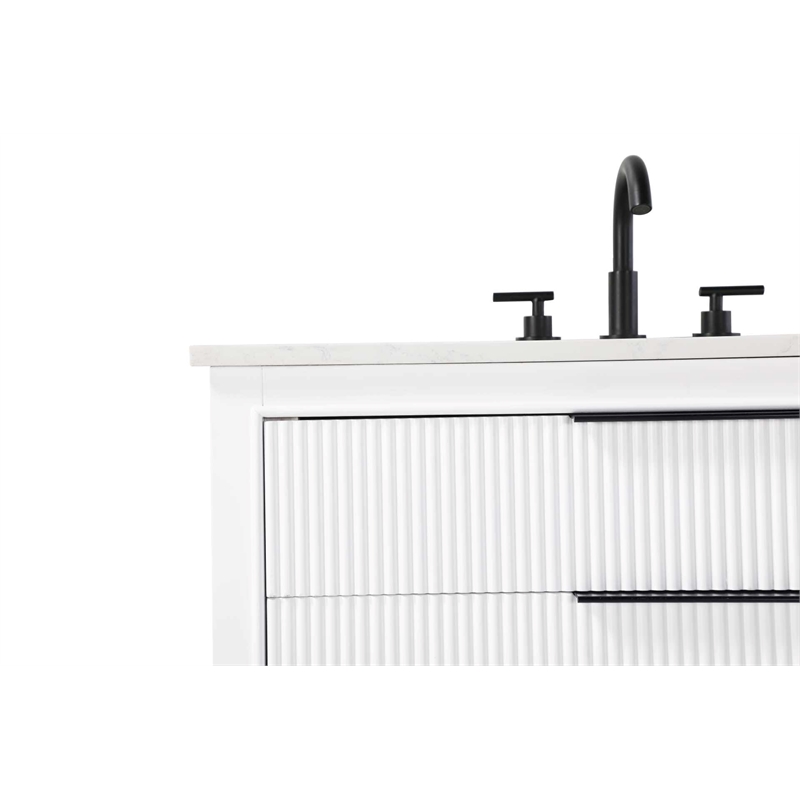 Elegant Kitchen and Bath 36