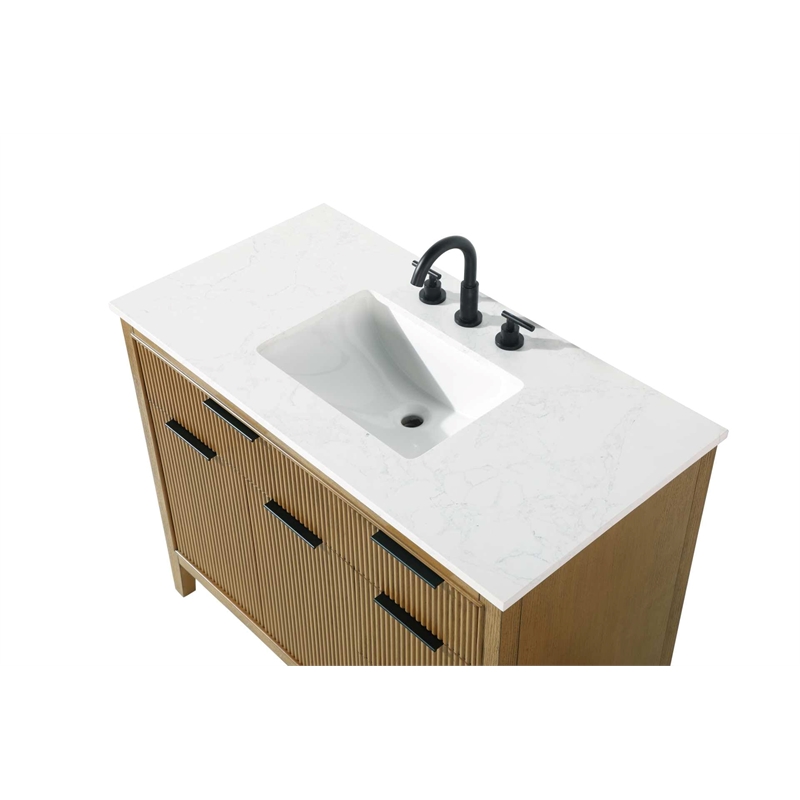 Elegant Kitchen and Bath 42