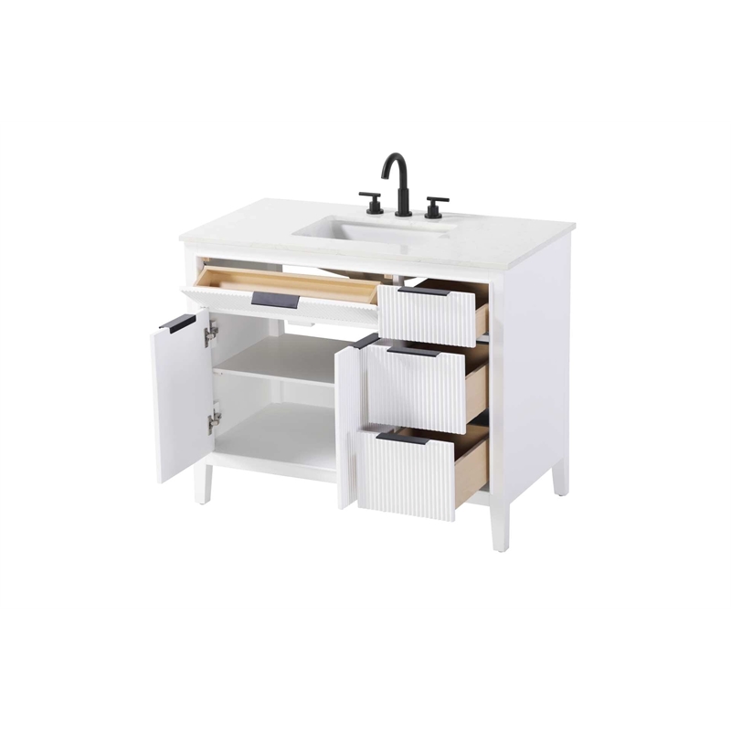 Elegant Kitchen and Bath 42
