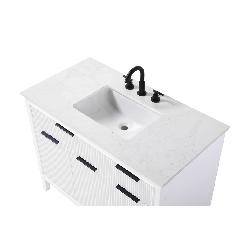 Elegant Kitchen and Bath 42