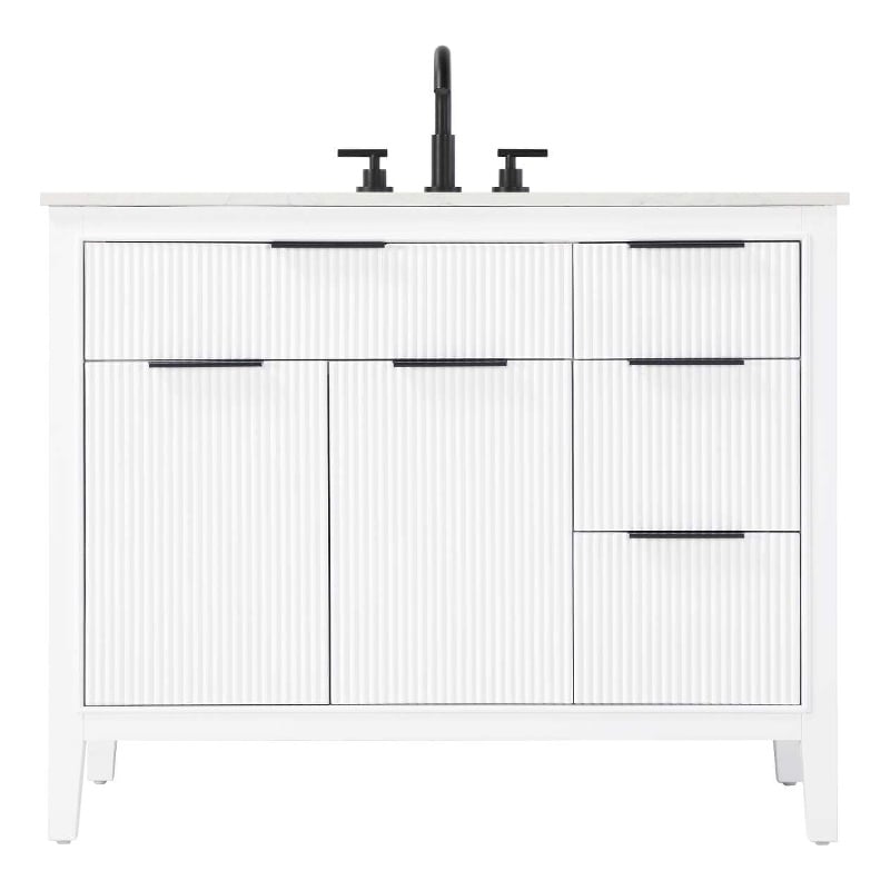 Elegant Kitchen and Bath 42