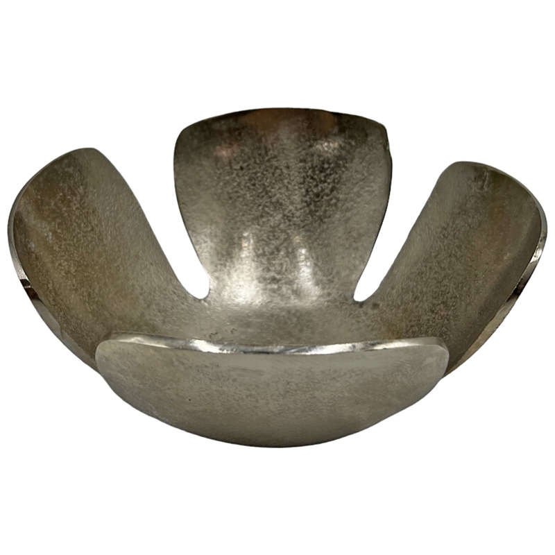 Bergamo Art 9 Inch Wide Decorative Handmade Aluminum Clover Leaf Bowl in Nickel