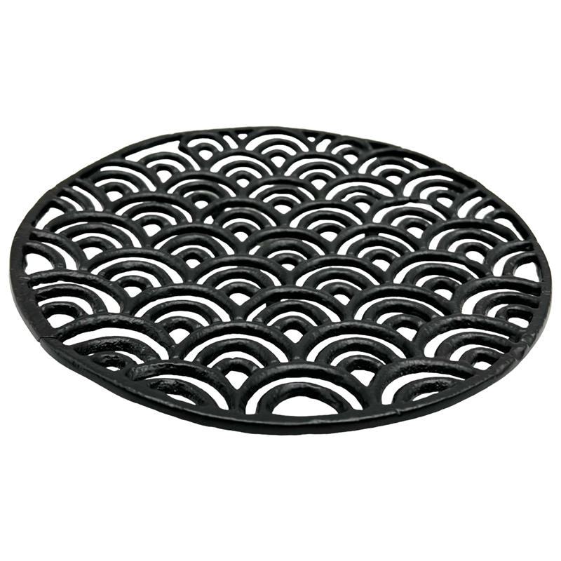 Bergamo Art 10 inch Decorative Handmade Aluminum Round Platter Bowl in Black