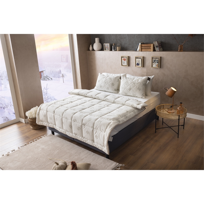 Duvetta 100 Wool Comforter with Cotton Fabric Cover New Zealand Wool Queen Size