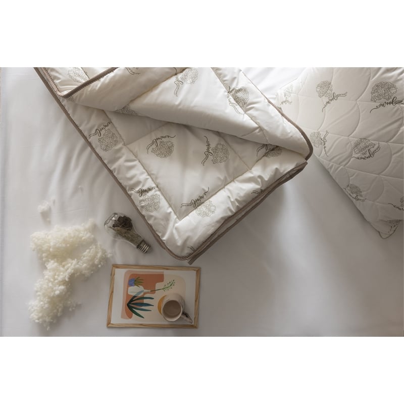 Duvetta 100 Wool Comforter with Cotton Fabric Cover New Zealand Wool Queen Size