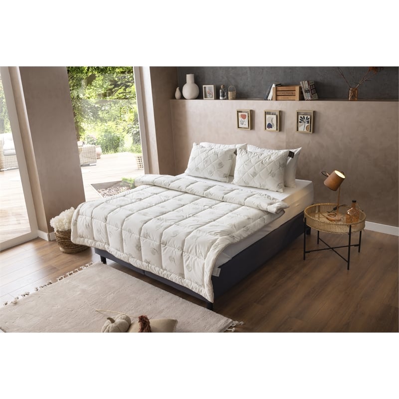 Duvetta 100 Wool Comforter with Cotton Fabric Cover New Zealand Wool King Size