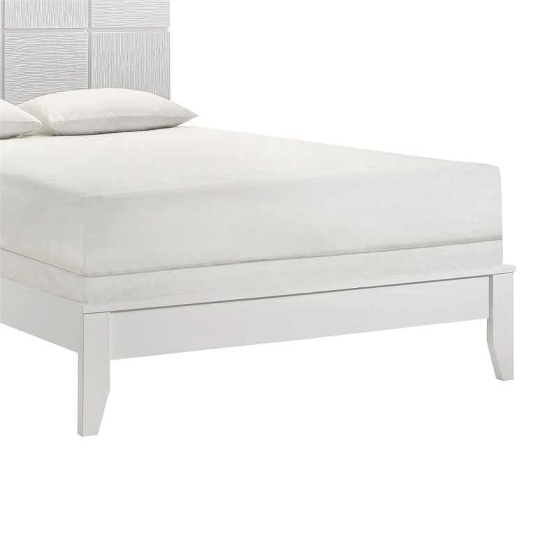 Deny Twin Size Bed w Grid Pattern Headboard- Tapered Front Legs- White