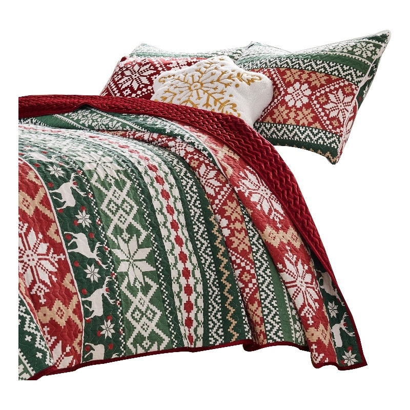 Benjara Live 3 Piece Queen Quilt Set with 2 Pillow Shams- Festive Winter Print