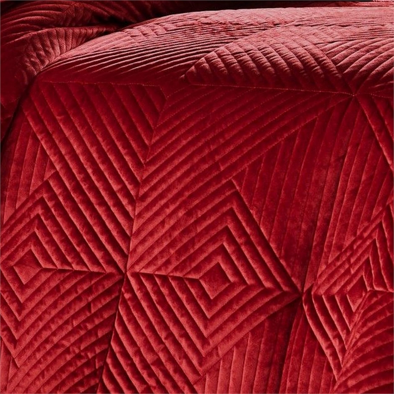Benjara Ahab 2 Piece Twin Quilt Set with 1 Pillow Sham- Dutch Velvet Face- Red