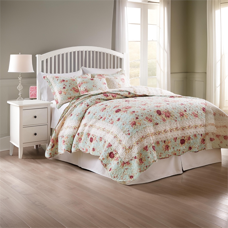 Benjara Rosle 5pc King Size Quilt Set- Shams- Patchwork Floral Soft Blue Cotton