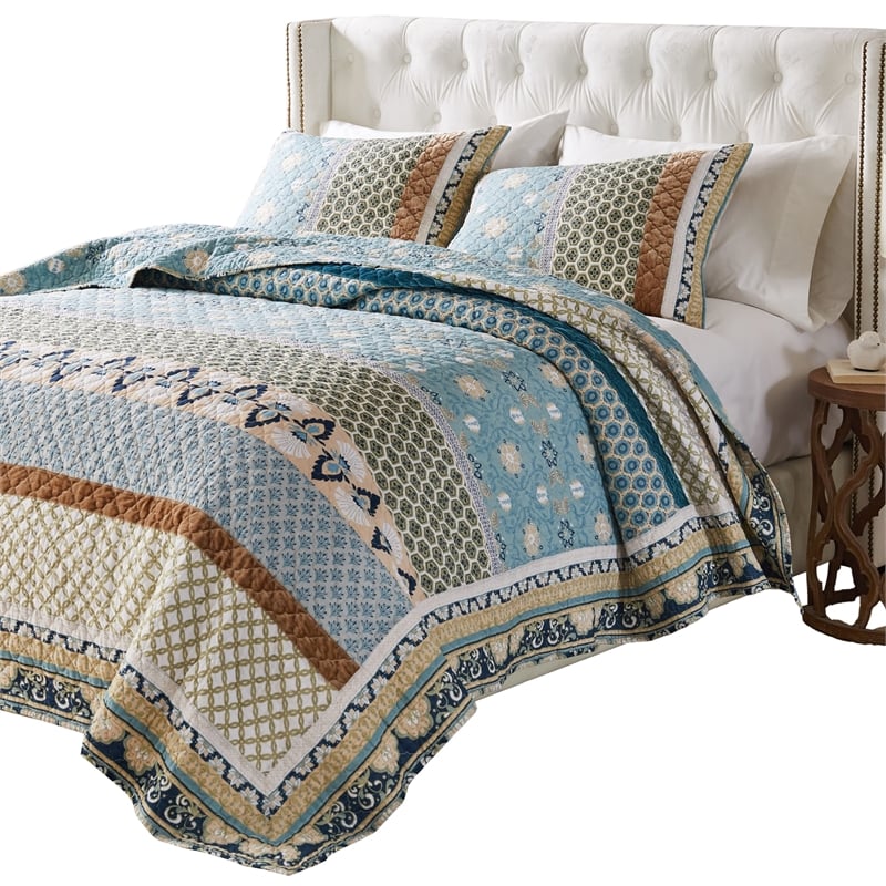 Benjara Ello 3pc Full Size Quilt and Pillow Sham Set- Bohemian Print Multicolor