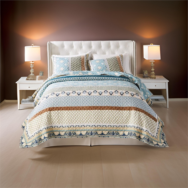 Benjara Ello 3pc Full Size Quilt and Pillow Sham Set- Bohemian Print Multicolor