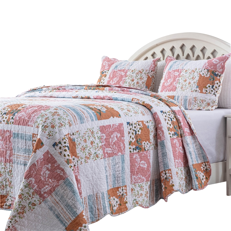 Benjara Vanie 3pc King Quilt Set-Pillow Shams-Scalloped-Blue White Pink Cotton