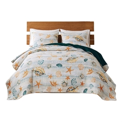 Pillows & Throws