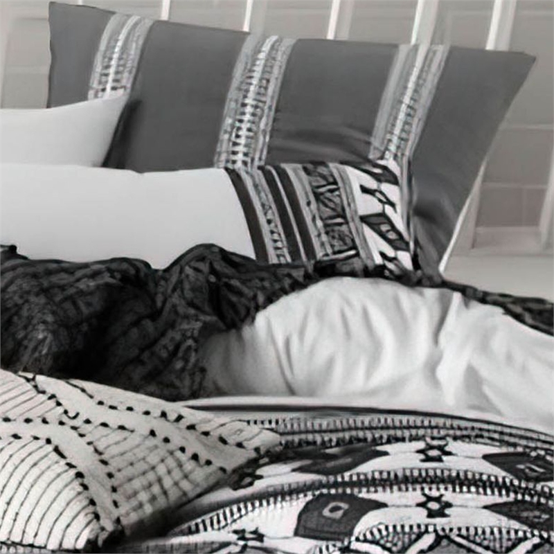 Benjara Jim 5pc Queen Size Comforter Set- Shams- White Black Jacquard Stripe
