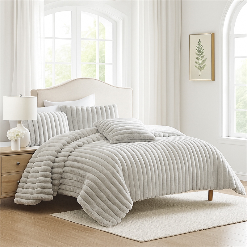 Benjara Sieno 4pc King Comforter Set- Gray Faux Fur and Micro Mink Backing