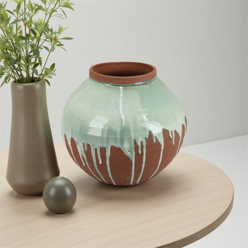 Benjara Hino Decorative Vase- 13