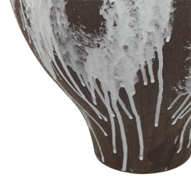 Benjara Gezy Decorative Flower Vase- 15