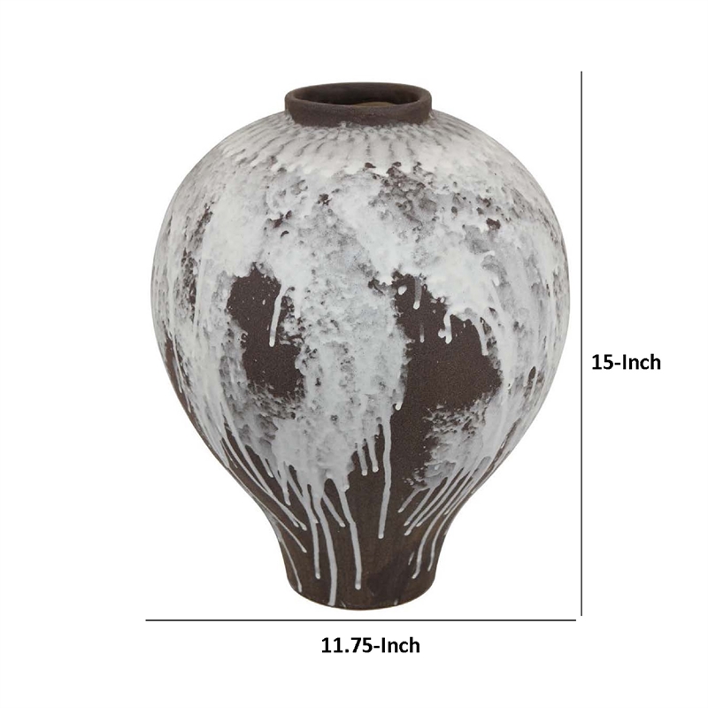 Benjara Gezy Decorative Flower Vase- 15