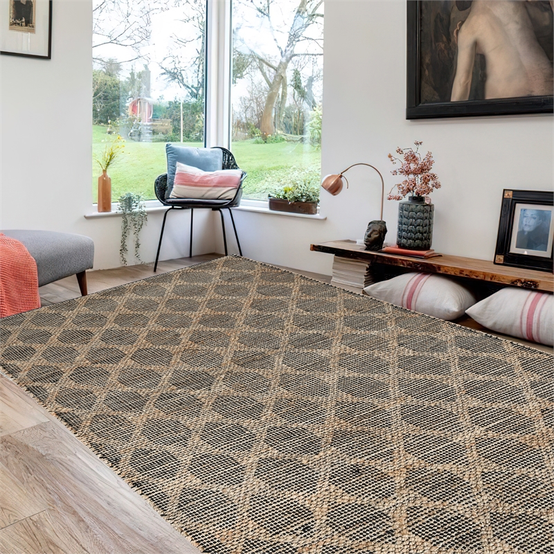 Ona 5 x 8 Handwoven Medium Area Rug- Black and Brown Diamond Lattice Design