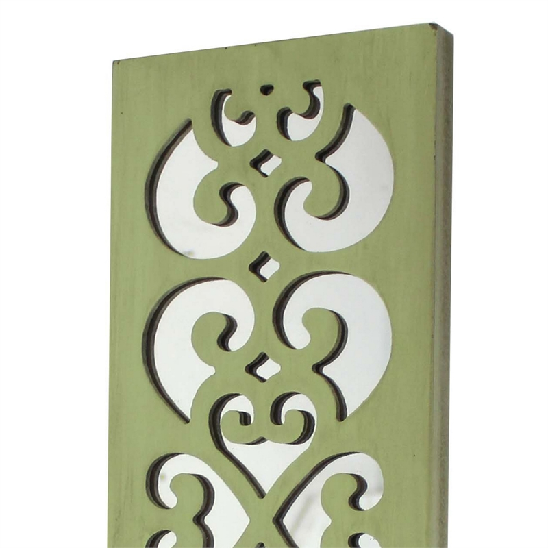 Benjara Quatrefoil Pattern Wooden Candle holder - Set of 2 - Green