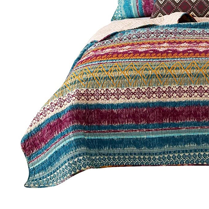 Benjara Tribal Print Full Quilt Set with Decorative Pillows- Multicolor