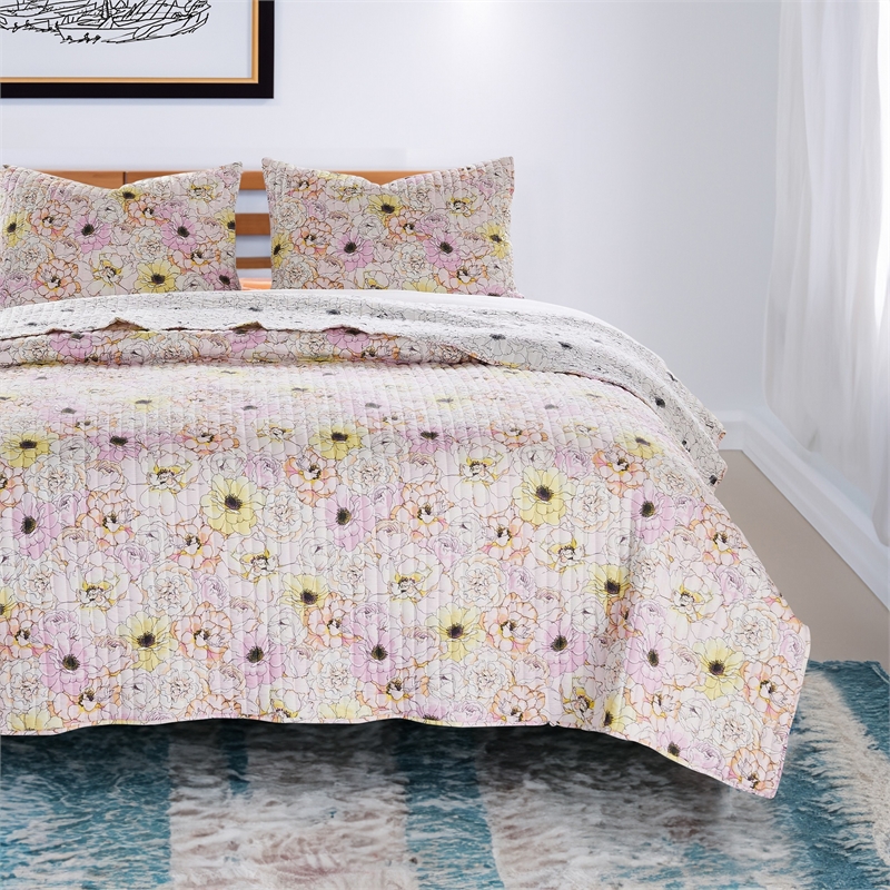 Benjara Milan 3 PC Blooming Flower Pattern Queen Quilt Set- White & Pink