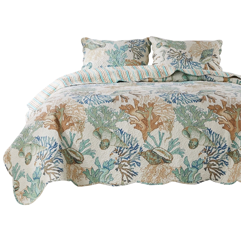 Benjara Wade 5 PC King Quilt Set- Ocean Design- Scalloped Edges- Floral Pattern
