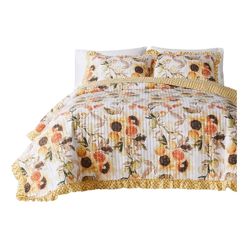 Benjara Kelsa 3 Piece Queen Quilt Set with 2 Pillow Shams and Cotton Fill- Gold